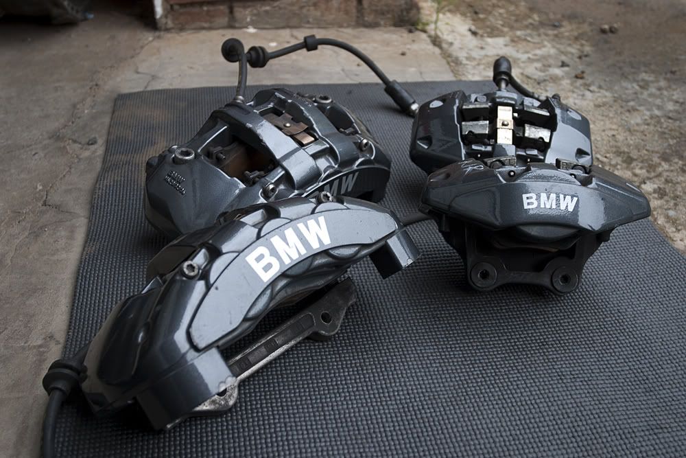 135i Brakes on a 330i E46Fanatics